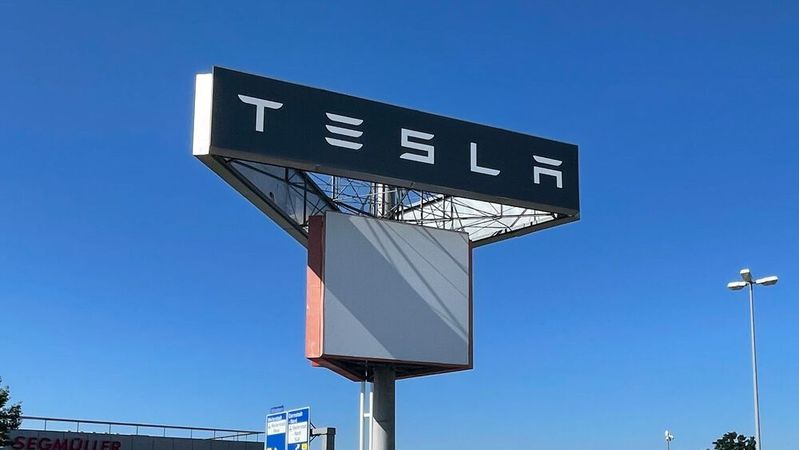 Die Tesla-Verkaufszahlen haben zuletzt den Wachstumskurs verlassen. Doch Elon Musk produziert neue Phantasien für die Börse.(Bild:  Grimm – VCG)
