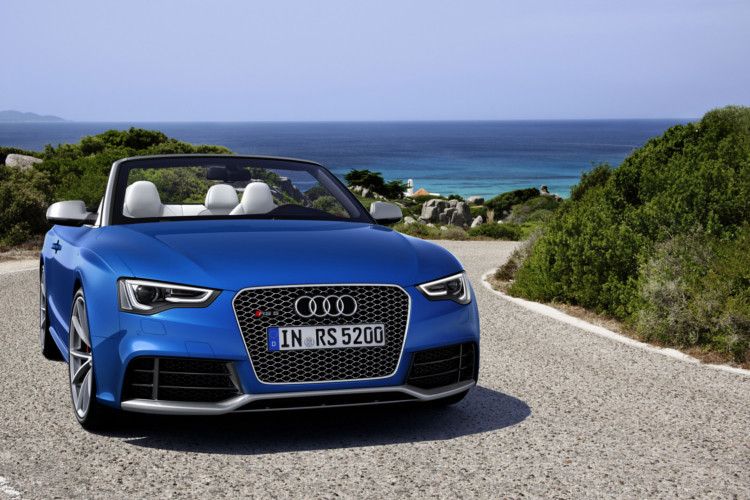 Im kommenden Jahr rollt Audi mit dem RS5 Cabriolet die stärkste Variante seines offenen Viersitzers zu den Kunden und rundet damit die Leistungssport-Palette der Baureihe ab. (Foto: Audi)