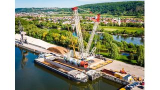 Schmidbauer berichtet hier über einen spektakulären Straßentransport eines Bauteilgiganten für Bayernoil. Vier Etappen hat man dafür durchlaufen. Hier finden Sie beeindruckende Szenen dieser logistischen Leistung. In Kelheim wurde gestartet ... (Schmidbauer)