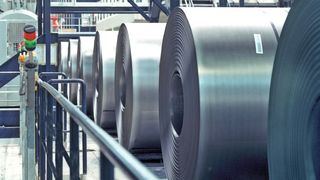 Bei TPN-Stählen liegt der für das Umformverhalten ausschlaggebende Wert für die Bruchdehnung um etwa 40 Prozent höher als bei derzeit verfügbaren höchstfesten Mehrphasenstählen.  (Bild: ThyssenKrupp Steel Europe)