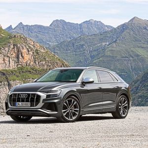 (Audi)