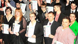 Grund zum Feiern: Wie bei der Kfz-Innung Südthüringen wurden in den vergangenen Wochen zahlreiche Junggesellinen und -gesellen freigesprochen. (Foto: Zietz)