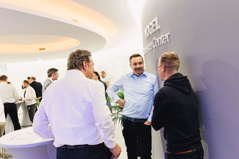 Impressionen der Fachtagung „Mehr Effizienz im Presswerk“ 2025 in Würzburg. (Bild: Stefan Bausewein)