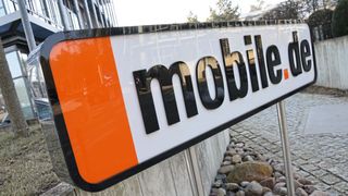 Ab April steigen für Autohändler erneut die Inseratepreise auf Mobile.de. (Bild: Achter – VCG)