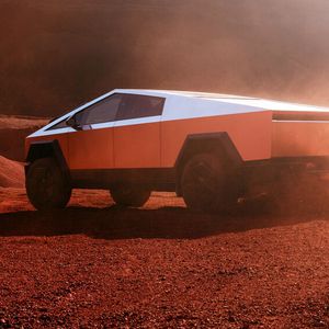 Teslas Cybertruck ist endlich zu den ersten Kunden gerollt.(Bild:  Tesla)