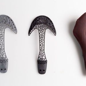 (Stratasys)