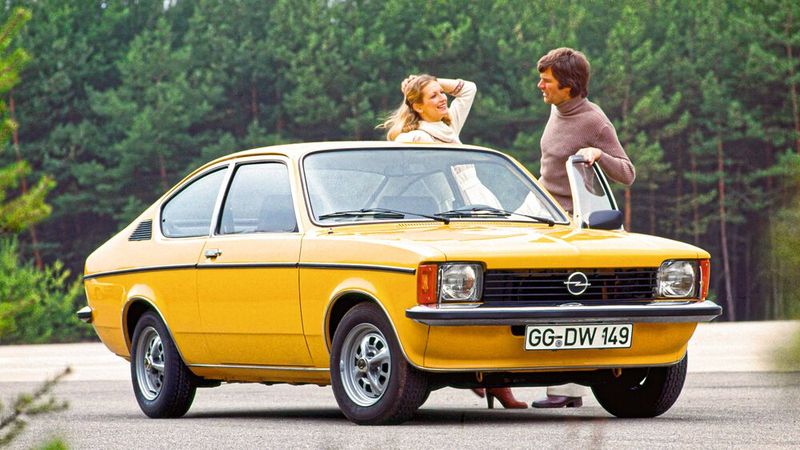 Sportliche Naturen bzw. Singles oder Paare wählten gerne das Coupé. Gut 165.000 Kadett-C-Käufer entschieden sich für diese Variante. (Bild: Opel Automobile GmbH)