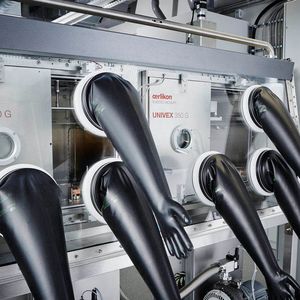 Gloveboxen am Univex-System.