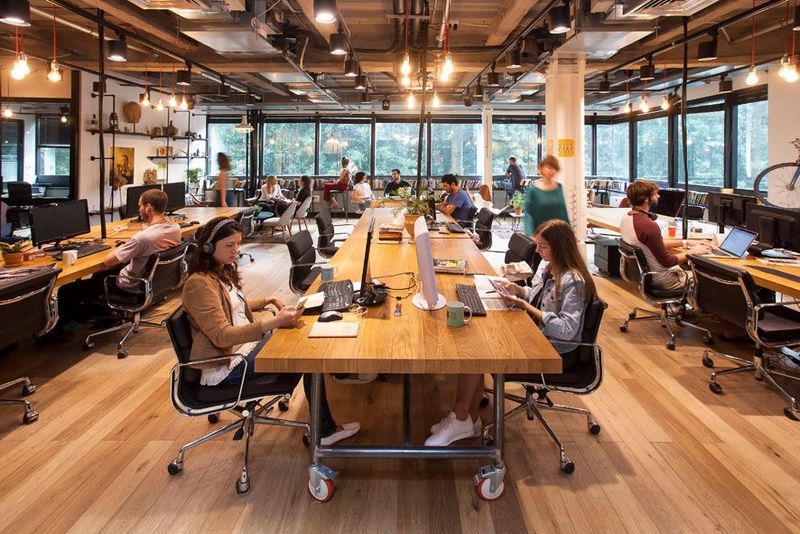 Das Mindspace-Konzept bietet beste Arbeitsbedingungen für Unternehmen jeglicher Größe. Zu dem besonderen Service zählen: ausgewähltes Designer-Interieur im Boutique-Stil in Einzel- und Großraumbüros, sowie modernste Technik in allen Konferenz- und Telefonräumen. (Bild: Mindspace)