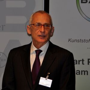 Dr. Wolfgang Plischke, Vorstandsmitglied von Bayer: „Die neue Anlage könnte ein weiterer Meilenstein unserer Nachhaltigkeitsstrategie sein.“ 