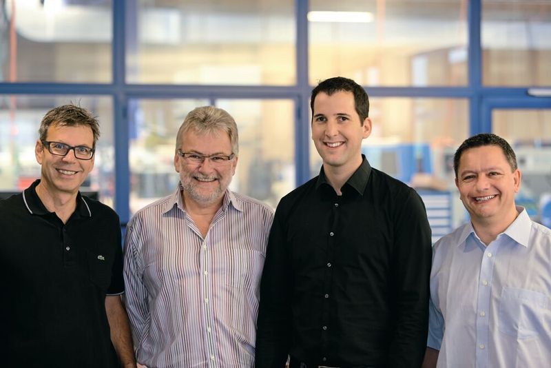 Das Leitungsteam der Samuel Werder AG Feinwerktechnik (v. l. n. r.): Bernhard Erne, Leiter Produktionsplanung; Claude Werder, VR-Präsident; Raphael Vögtli, kaufmännischer Geschäftsleiter; André Stäger, Geschäftsführer (Werder Feinwerktechnik)