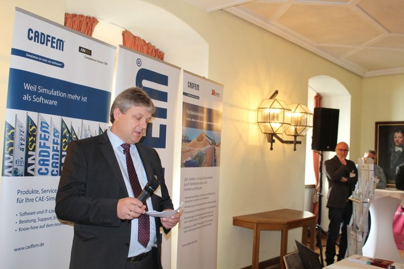 Simulation ist mehr als Software, so der Leitspruch von CADFEM, einem der größten europäischen Anbieter für Computer-Aided Engineering (im Bild Dierk-Ludger Langer). (Bild: Bausewein/PROCESS/PharmaTEC/Schüttgut)