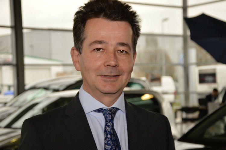 Die Bürotür von Inhaber Peter Grampp steht der Belegschaft offen. (Foto: Martin Achter)