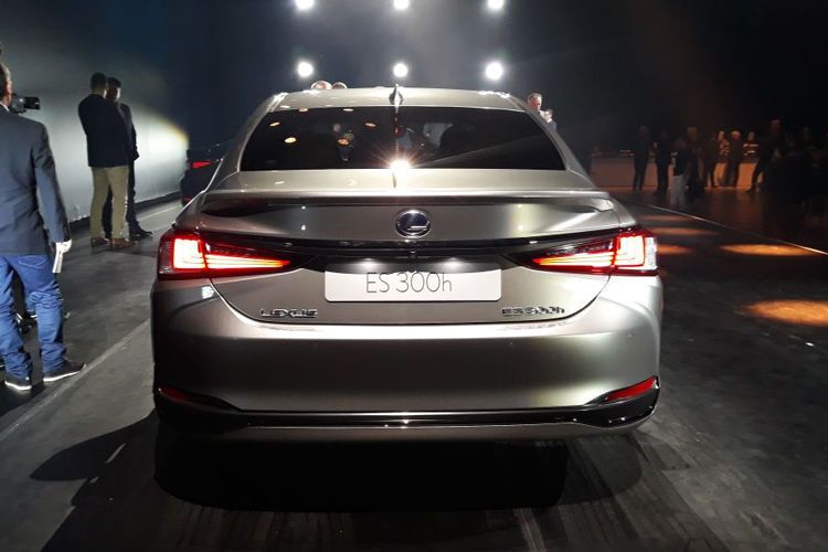 Über die Preise macht Lexus bislang noch keine Angaben. (Schreiner/»kfz-betrieb«)