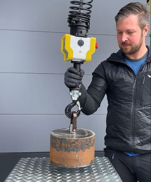 Click-Screw ist ein Anschlaghebemittel, das den Hebeprozess erheblich vereinfacht. (Bild: Albw Handels GmbH)