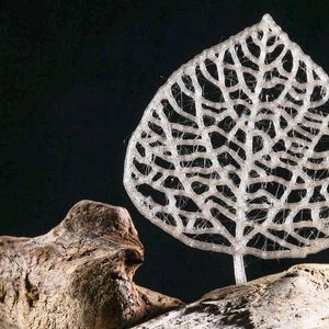 Une feuille imprimée en 3D fabriquée avec le nouveau bioplastique.(Source :  Alain Herzog (EPFL))