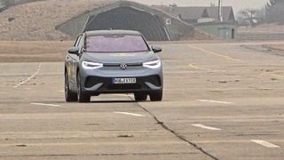 Die Sicherheitsorganisation hat unter anderem den Stauassistenten des VW ID 5 unter die Lupe genommen. (Bild: Euro NCAP)