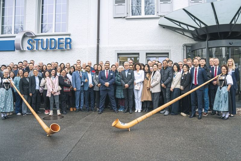 La conférence de presse annuelle de Fritz Studer AG s'est tenue à Steffisburg devant les représentants des médias internationaux sous la devise « Swiss Made ». (Source : Fritz Studer AG)