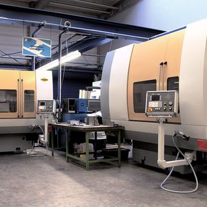 Durch Investitionen in Anlagen mit neuester Maschinentechnologie können Zeiten verringert und Ressourcen eingespart werden.