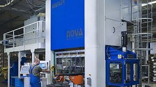 Nova-Stanzautomat mit Servoantrieb; ein ähnlicher Stanzautomat mit Servoantrieb von Beutler Nova wird auf der Blechexpo in Stuttgart am Schuler-Messestand zu sehen sein. (Archiv: Vogel Business Media)