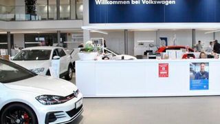 Klare Ansage: die Serviceannahme bei Bierschneider in Weißenburg. (Steffen Dominsky/»kfz-betrieb«)