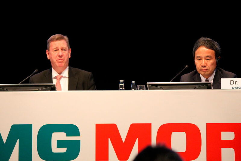 Dr Masahiko Mori, president of DMG Mori Seiki Co and Dr. Rüdiger Kapitza, chairman of the Executive Board of DMG Mori Seiki AG, appeared united on the stage at the company’s press conference. (Source: Schulz)