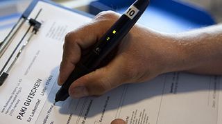 Zwei Marktführer kooperieren: Paki Logistics betreibt mit Pooling Partners das größte europäische Netzwerk für das Pooling von Europaletten und UIC-Gitterboxen, Budnikowsky ist der führende Drogeriemarkt in und um Hamburg. Bild: Paki (Archiv: Vogel Business Media)