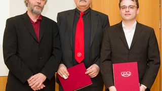 (von links): Eberhard G. Gerstel, Klaus Bischoff, Dr. Stefan Ohla anlässlich der Verleihung des Eberhard-Gerstel-Preises. (Bild: Gerstel)