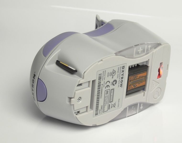 Sensor, Druckkopf und Speicherkarte für Druckdaten sind an diesem Modell gut zu erkennen (Archiv: Vogel Business Media)