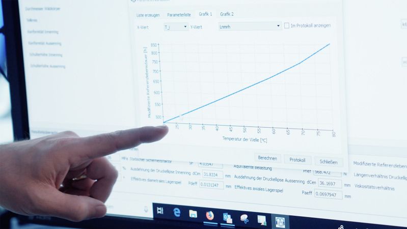 Vergleichsanalysen bei Findling: Die Wälzlagerexperten ermitteln anhand von Simulationen wirtschaftliche Alternativen zu Standard-Premiumlagern.(Bild:  Findling Wälzlager)