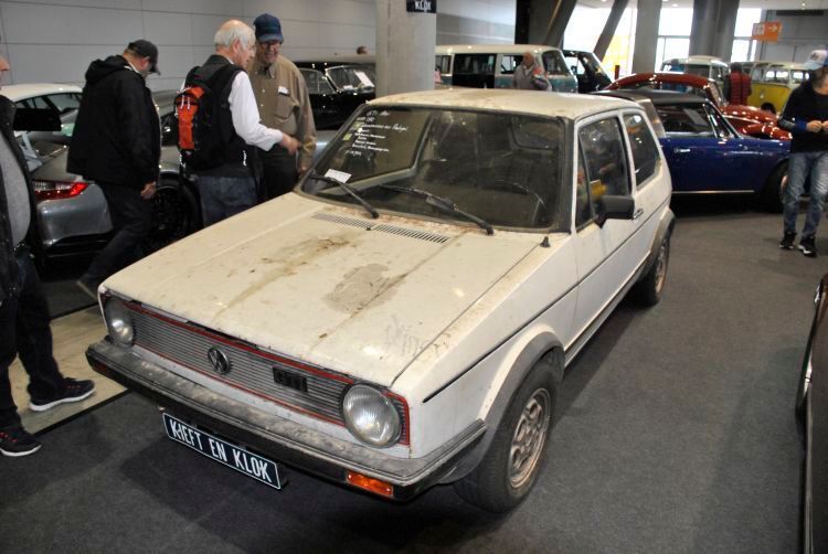 Wahnsinn auf Rädern: Man muss nicht vom Fach sein, um zu erkennen, dass dieser portugiesische Scheunenfund von einem Golf 1 GTI ein Fall für eine Komplettrestaurierung ist. Aber 15.000 Euro???  (Dominsky)