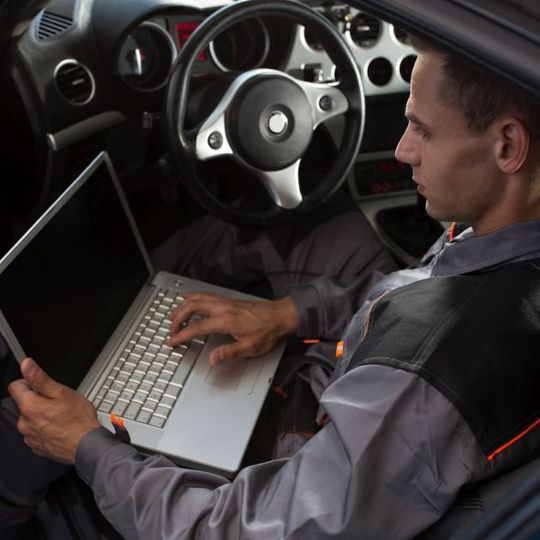 WOW und Texa haben ihre Diagnosesoftware umfangreich erweitert.(Bild:  didesign - stock.adobe.com)