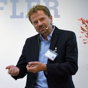 Tim Weilkiens: „Systems Engineering ist eigentlich eine hohe Wissenschaft – und dann dokumentieren wird das in Word! Das wäre ebenso, wie wenn ich CAD-Modelle in Paint zeichne.“(Bild:  Stefanie Michel)