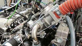 Der mit Bio-Ethanol betriebene Motor am Prüfstand der TU Wien. (TU Wien)