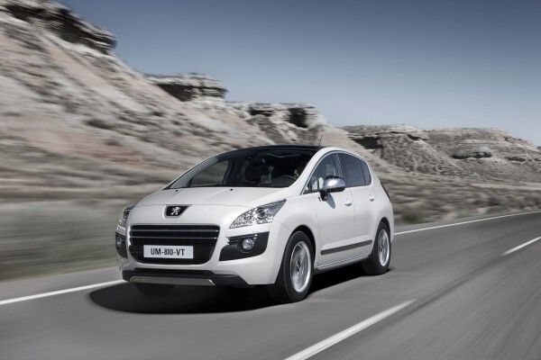 Der Peugeot 3008 HYbrid4 - das weltweit erste Sereinfahrzeug mit Full-Hybrid-Diesel (Peugeot)