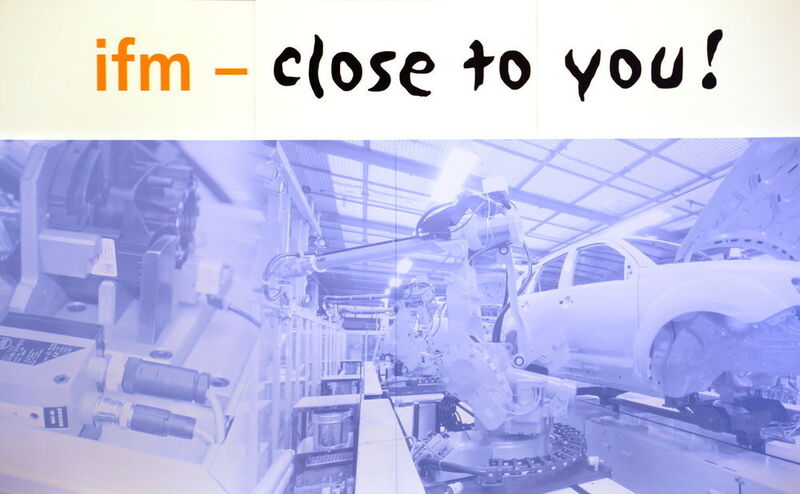 Le slogan de IFM electronic joue sur la proximité «close to you». (JR Gonthier)