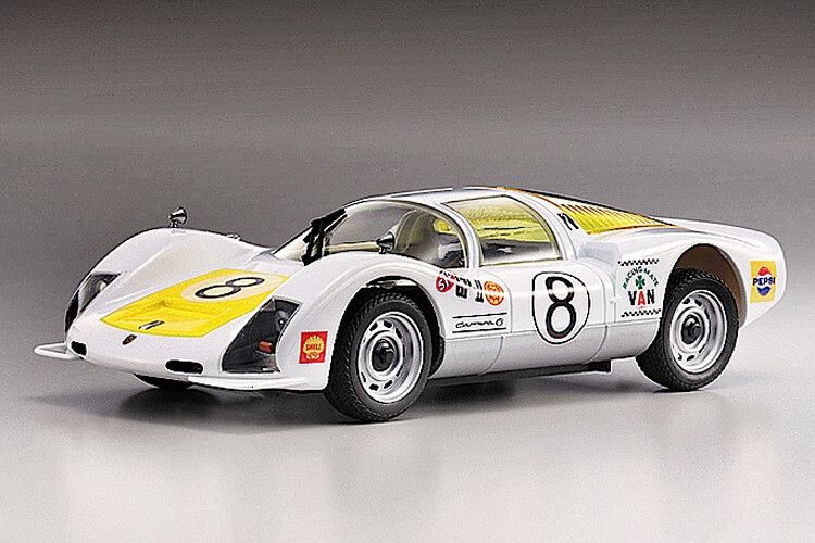 „Modellfahrzeug des Jahres 2013“: Porsche 906 RC von Kyosho (1:28). (Foto: Modell Auto)
