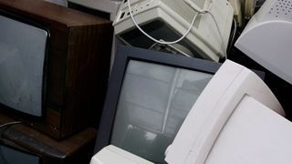 ElektroG: Die Rücknahme von Elektro- und Elektronikaltgeräten ist noch ungeklärt (Frank Radel / pixelio.de)