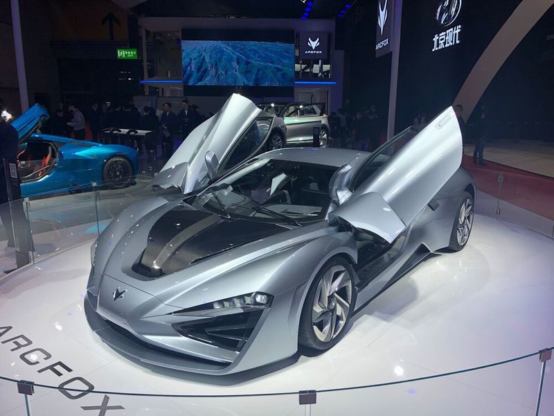 Under the name Arcfox, the Chinese industry leader BAIC is launching an electric sports car, ... (press-inform)