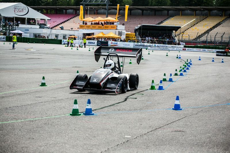 115 Studenten-Team kämpften am 29. Juli bis 3. August um den Sieg bei dem Formula Student Germany Wettbewerb 2014 am Hockenheimring (Formula Student Germany/Botzkowski)