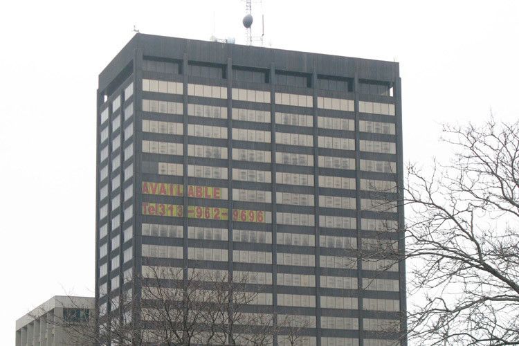 Zahlreiche Bürohäuser stehen leer. (Foto: sp-x)