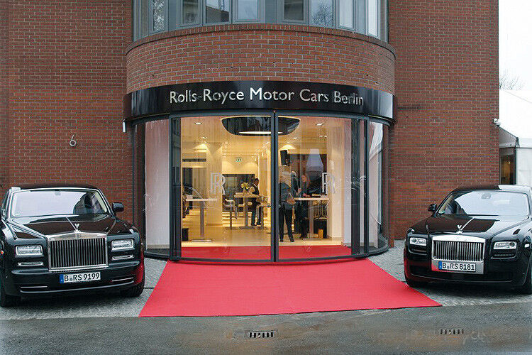 Seit November vergangenen Jahres vertreibt Riller & Schnauck auch die britische Nobelmarke Rolls Royce. (Foto: Riller & Schnauck)