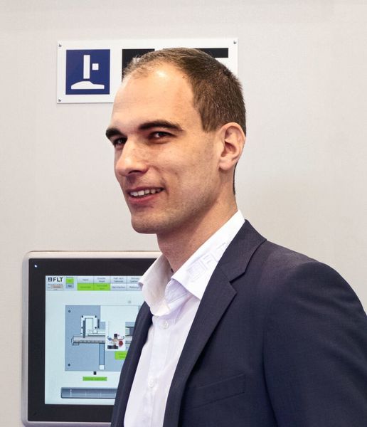 „Gegenüber anderen Steuerungslösungen bringt uns die Engineeringsoftware MOVISUITE eine deutliche Ersparnis“, sagt Boris Bind, Entwicklungs- und Konstruktionsleiter bei FLT.  (SEW)