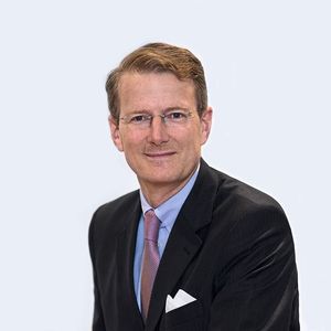 Prof. Dr. Hanns-Peter Knaebel, Vorstandsvorsitzender der Röchling-Gruppe: „Mit der Akquisition verfolgen wir unsere Wachstumsstrategie im Medical-, aber auch im Industrial-Bereich konsequent weiter. Die Frank Plastic AG ergänzt unser Produktportfolio, unsere Produktionstechnologien und unsere Kundenstruktur in idealer Weise.“