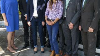 Die Jury des Gebrauchtwagen Awards 2015: (v. li.) Silvia Lulei (»Gebrauchtwagen Praxis«), Johannes Höfflin (Real Garant), Silke Meyer (Vogel Business Media), Daniel König (Real Garant), Anna Matuschek und Dr. Martin Endlein (beide DAT), Steffen Höschler und Marc Gounaris (beide Dekra). (Foto: Füller)