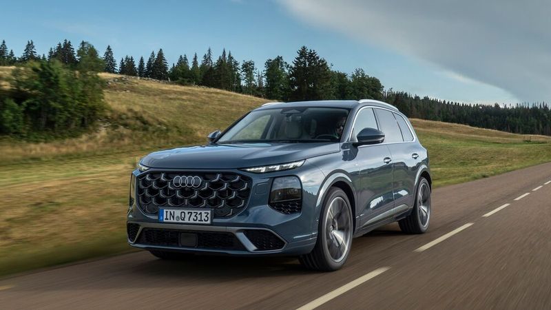Der Q7 empfiehlt sich als besonders langstreckentaugliche Komfortschaukel. (Bild: Audi)