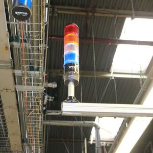 Werma-Signalsäule zur Maschinendatenüberwachung in der TRW-Niederlassung Blumberg.