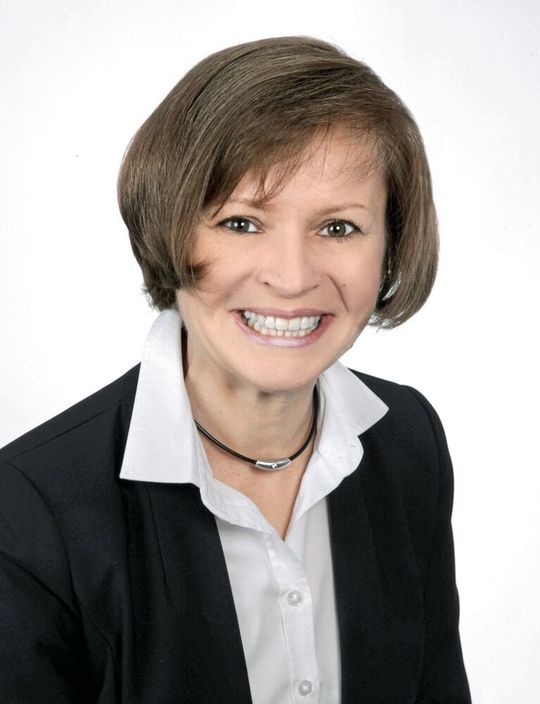 Elena Schultz, Geschäftsführerin der AMA Service GmbH: «Auf der ‹Sensor+Test› 2026 wird die wichtige Rolle unserer Brache greifbar: Die Aussteller präsentieren praxisrelevante Lösungen, innovative Systeme und konkrete Anwendungsbeispiele, die zeigen, wie Sensorik und Messtechnik die KI der Zukunft antreiben.»(Bild:  AMA Service GmbH)