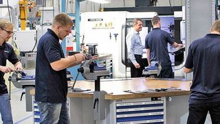 Bei Schunk durchlaufen die Azubis in den USA das gleiche Programm wie ihre Kollegen in Deutschland. (Schunk)