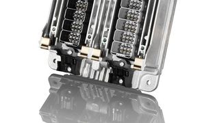 Motorsteuergerät ECU S8 von Continental für die schweren Lastkraftwagen von Scania. Die Technologie ist bereits für die kommende Euro-6-Norm ausgelegt. Continental (Archiv: Vogel Business Media)